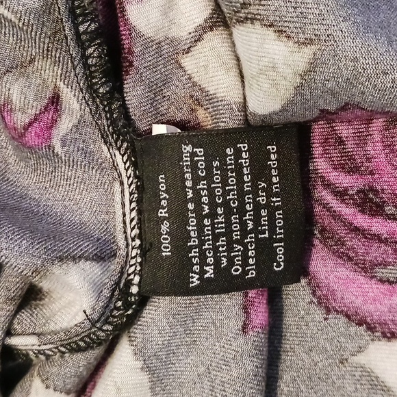 Rock & Republic " Rose🌹" Button Down Shirt in Size XL - Picture 6 of 7